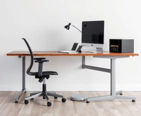 Эргономичные столы: как выбрать рабочее место, которое не устанет вместе с вами